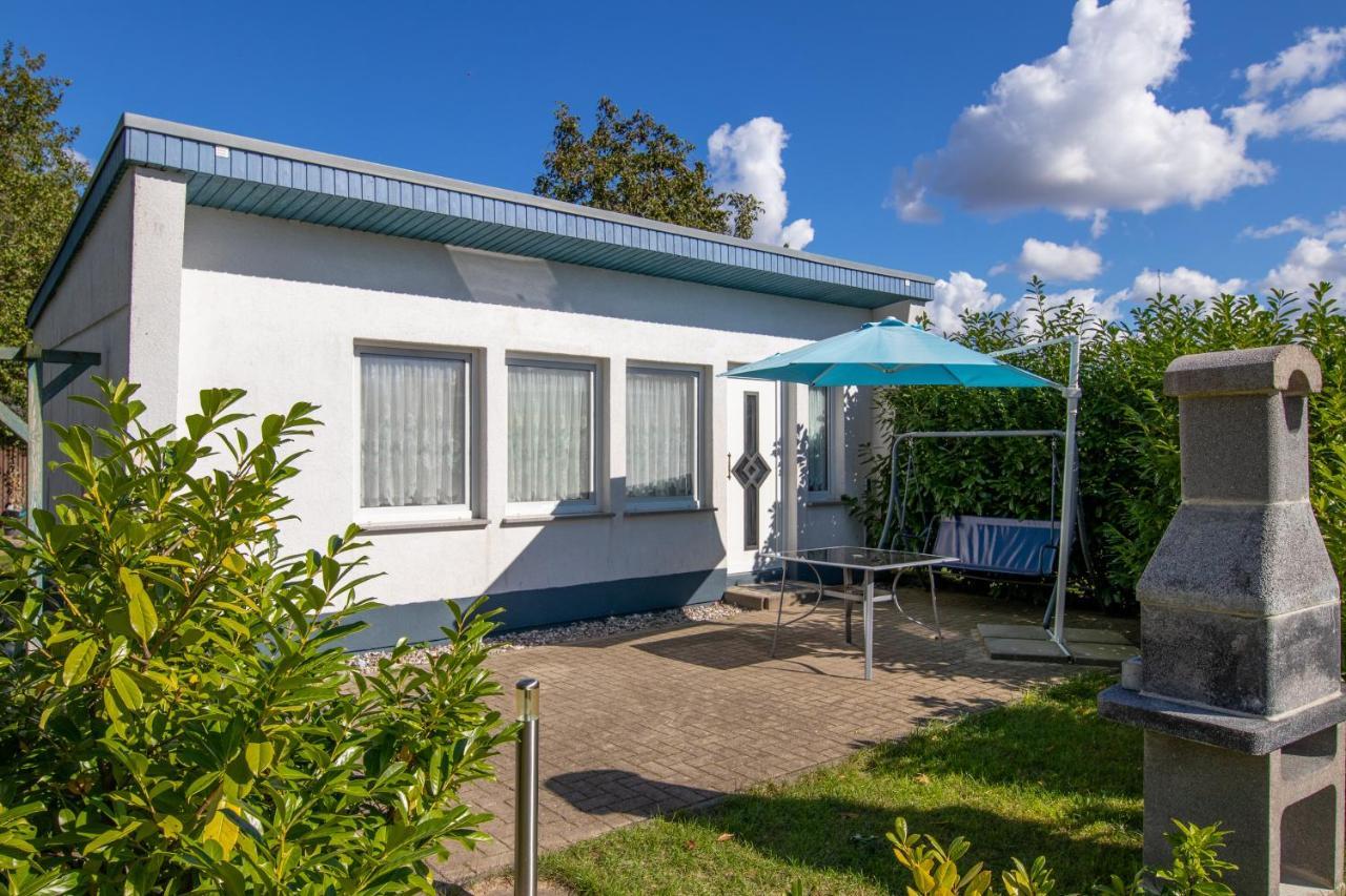 Bungalow Am Waldrand Barth Exteriör bild